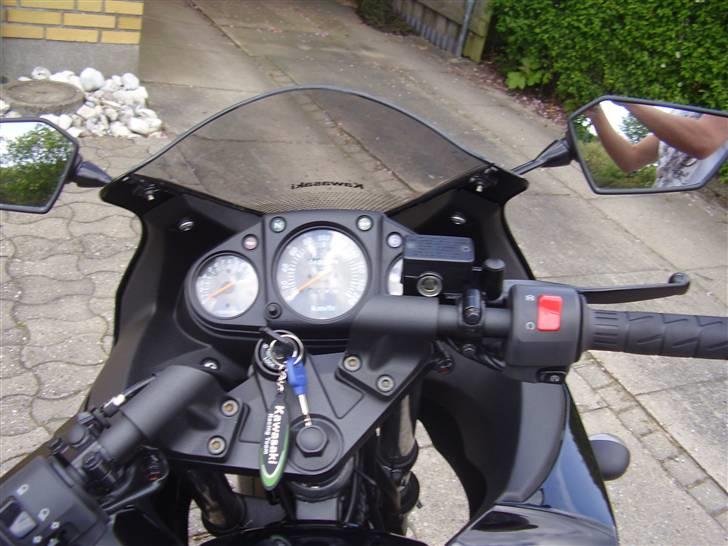 Kawasaki Ninja 250R *SOLGT* billede 3