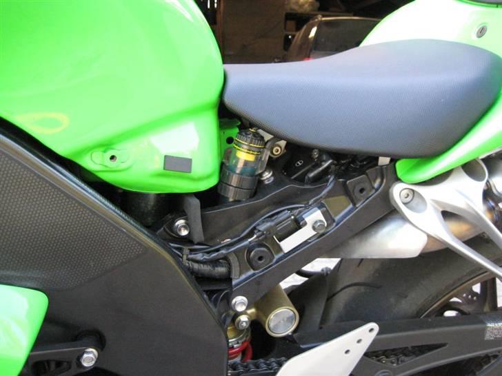 Kawasaki Ninja ZX-10R - Scottoiler automatisk kædesmøring billede 10