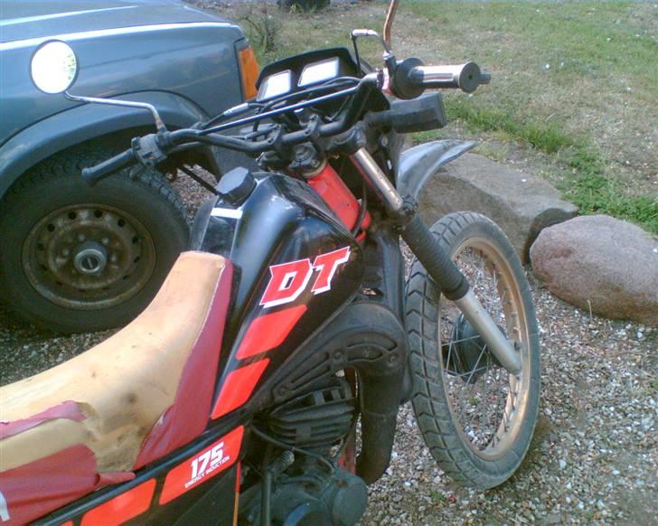 Yamaha DT 175 - Trænger til en kærlig hånd den sadel. billede 6