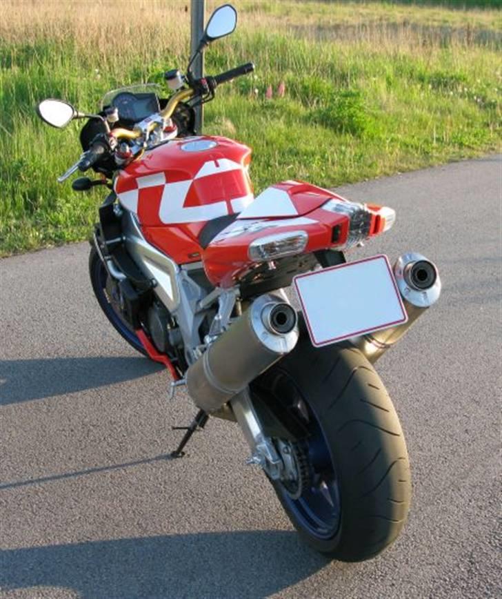 Aprilia Tuono 1000R (SOLGT) billede 2