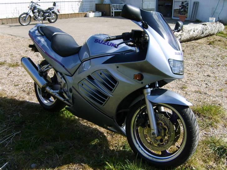 Suzuki RF 600 (solgt) billede 8