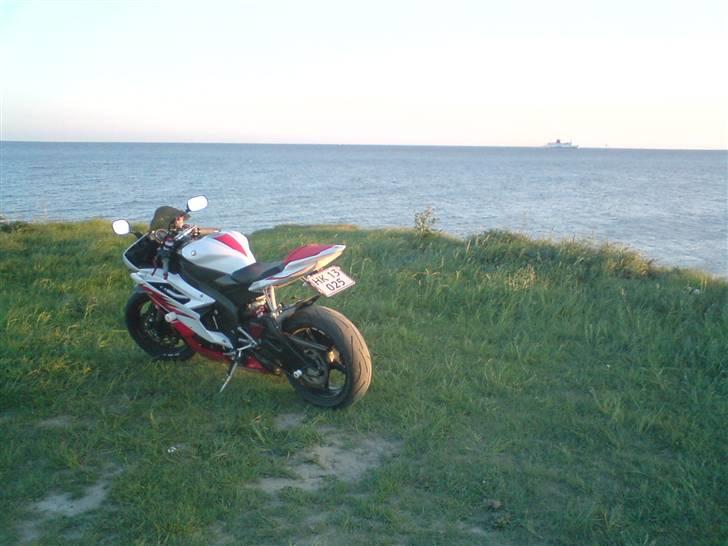 Yamaha YZF R6-R - Taget ude ved Gedser fyrtårn. :) billede 13