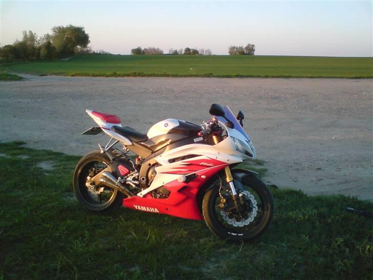 Yamaha YZF R6-R - Taget ude ved Gedser fyrtårn. :) billede 14