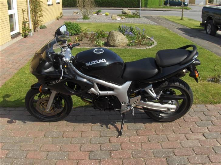 Suzuki SV650S *SOLGT* billede 4