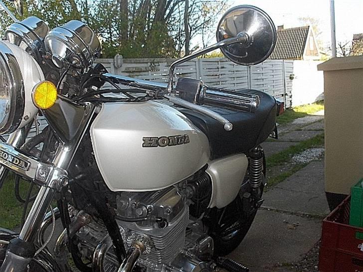 Honda CB750 K7 billede 6