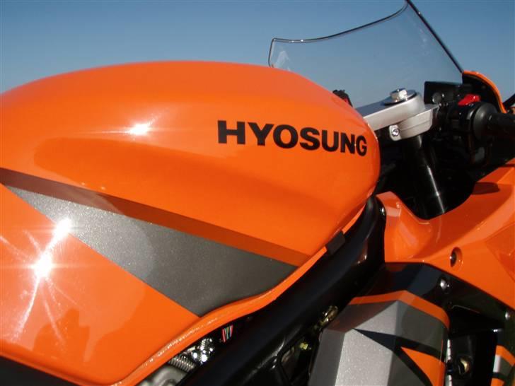 Hyosung GT650R   (SOLGT) billede 4
