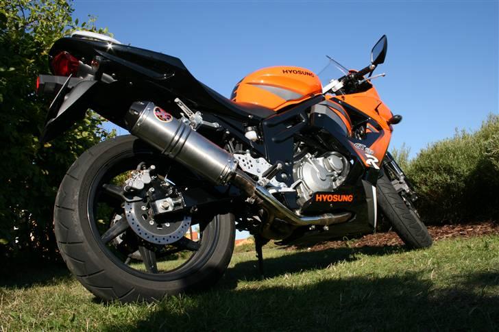 Hyosung GT650R   (SOLGT) billede 7