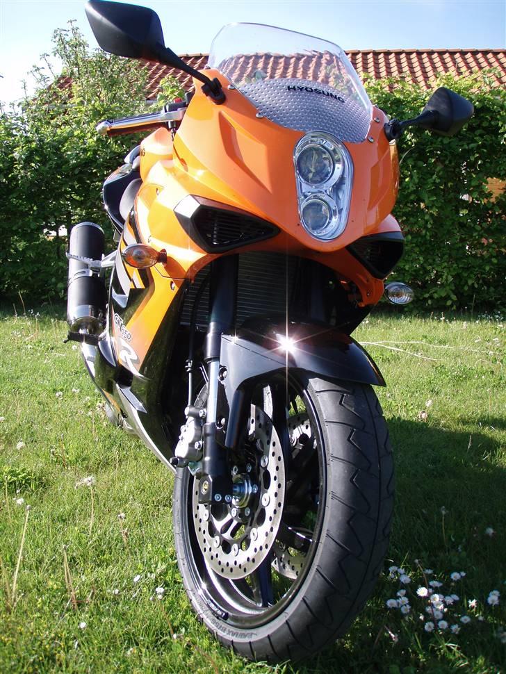 Hyosung GT650R   (SOLGT) billede 8