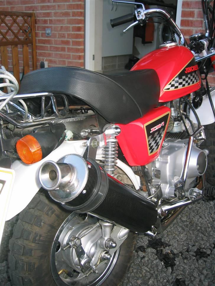 Jincheng Monkey 140 ccm Monster - SOLGT - Så kom der lidt mere lyd på den lille 85 ccm motor - men stadig med det gl. 8" hjul billede 9