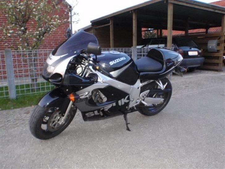 Suzuki GSXR 600 billede 1