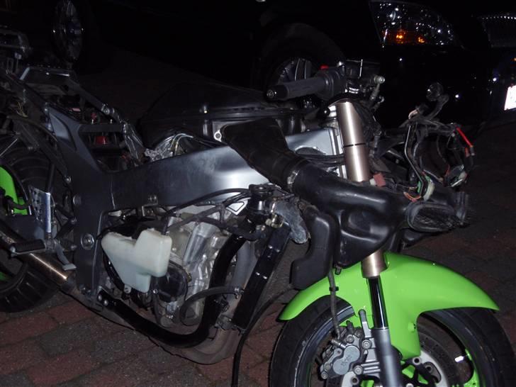 Kawasaki zx9r Ninja - Så skal den bare have kåber og det sidste på. Så er den klar billede 10