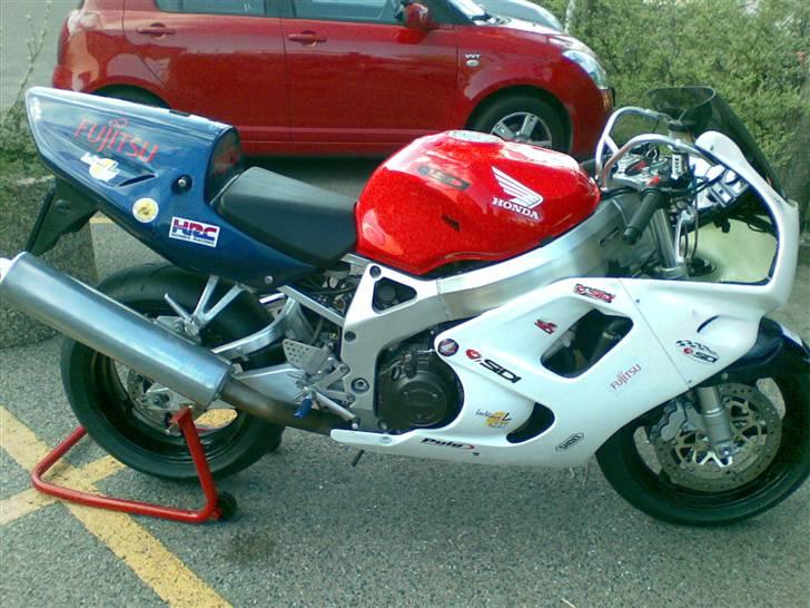 Honda CBR 900 RR SC 33 - Medio Maj 2008 Klargjort til race - forsynet med Hyperpro bagdæmper og forgaffel billede 11