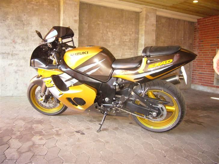 Suzuki GSX R 750 [SOLGT] billede 9