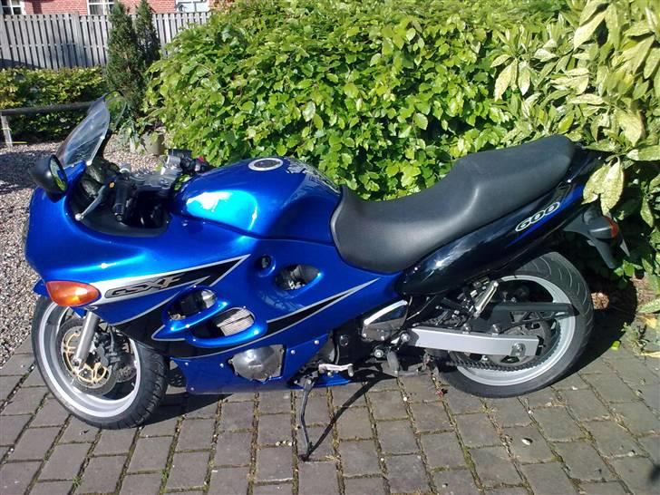 Suzuki GSX600F Katana - efter en tur på værksted og hos maler billede 1