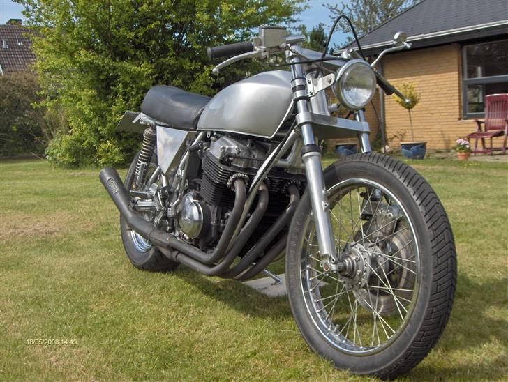 Honda cb 750 k7 billede 2