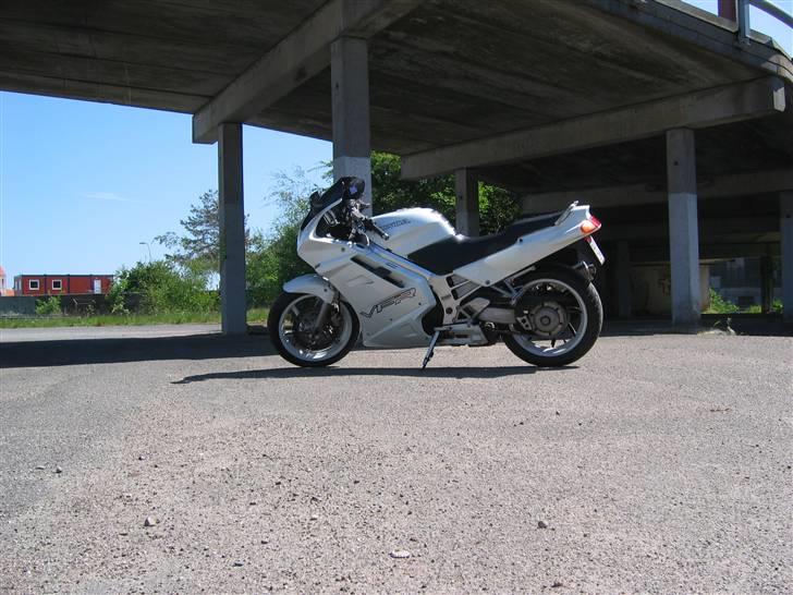 Honda VFR F billede 2