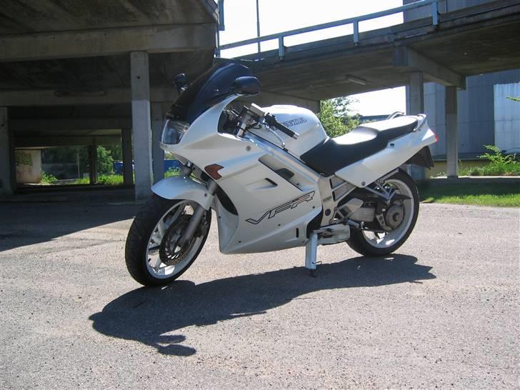 Honda VFR F billede 3