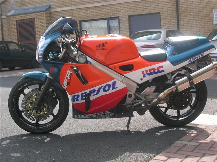 Honda VFR400R NC30 [SOLGT] billede 4