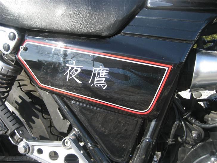 Honda CB 750sc Nighthawk ( Solgt ) - Japansk KANJI skrift. billede 2