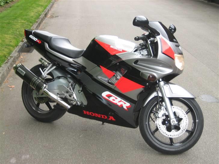 Honda CBR 600 F2 *** SOLGT *** billede 1