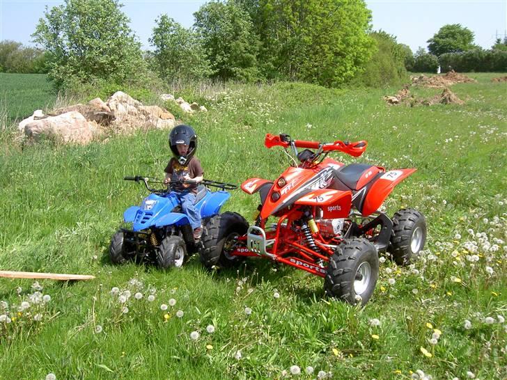 Universal ATV - søn og far ar lige kørt lidt ræs billede 8