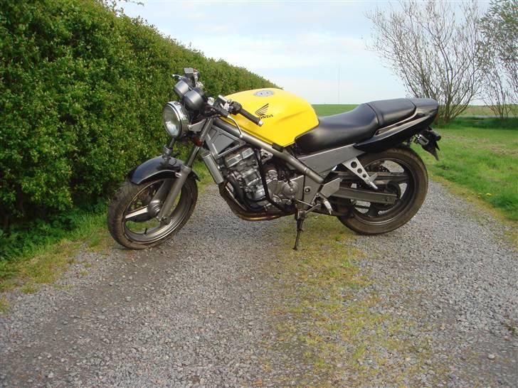 Honda CB-1 solgt! billede 2