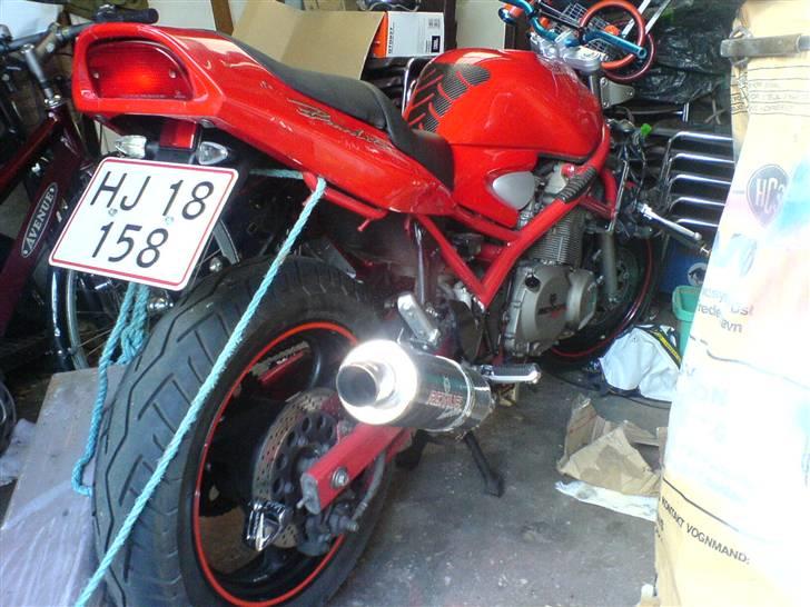 Suzuki GSF 400 Bandit (Solgt) - Så kom der rimtape og hævekit :) billede 8