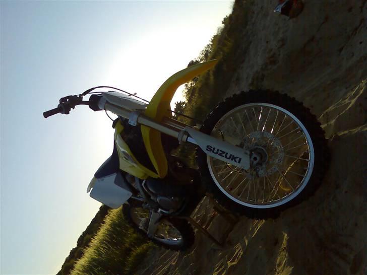 Suzuki RM125k8 *Stjålet* billede 3