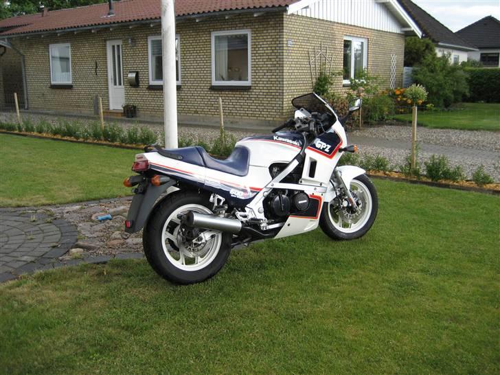 Kawasaki GPZ 600R billede 1