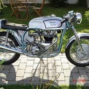 Norton Dresda Triton