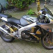 Kawasaki zx6r