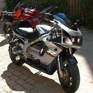 Suzuki GSX-R 750