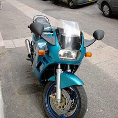 Suzuki GSX 600 F