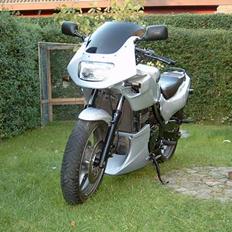 Kawasaki GPZ 500 S