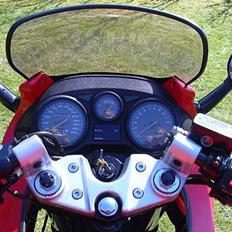 Suzuki GSX750F