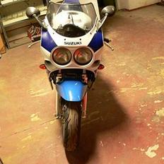 Suzuki GSX-R 750