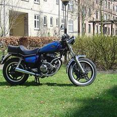 Honda cm 400 t (død)