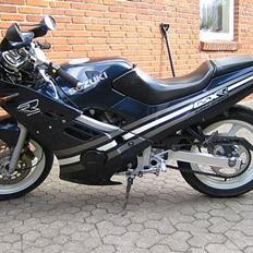 Suzuki GSX-R 250 (SOLGT)