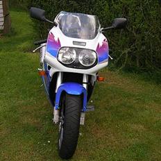 Suzuki gsxr 750
