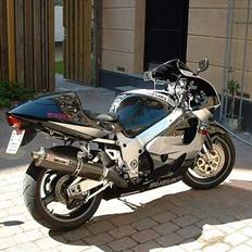 Suzuki GSX-R 750