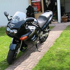 Suzuki GSX 750 F