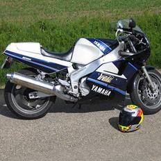Yamaha FZR 1000
