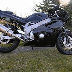 Yamaha FZR 600