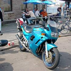 Suzuki GSX 600 F