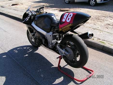 Suzuki GSX R 600 billede 3