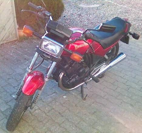 Yamaha XS400 billede 1