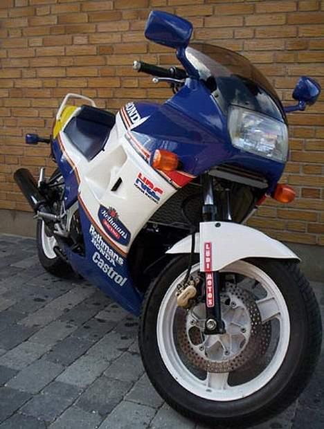 Honda VFR750F *SOLGT* billede 8