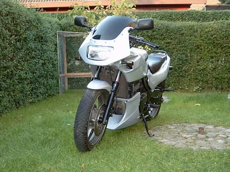 Kawasaki GPZ 500 S billede 3