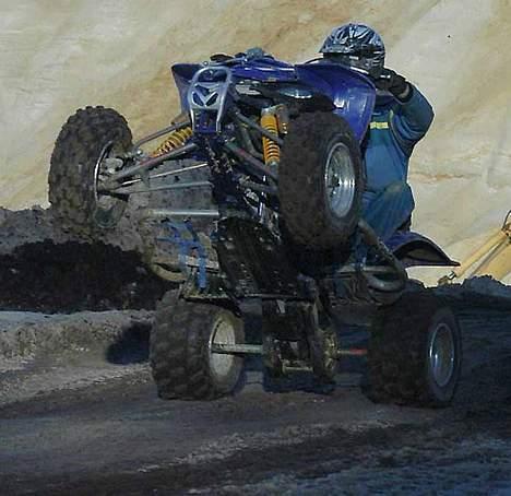 Yamaha YFM 660R raptor - på rullen i grusgraven ;) gid man kunne køre sådan nogle steder legalt billede 3