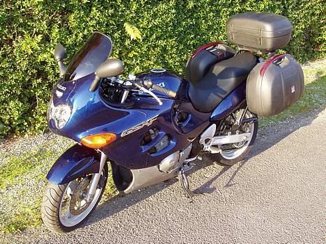 Suzuki GSX 750 F SOLGT billede 6